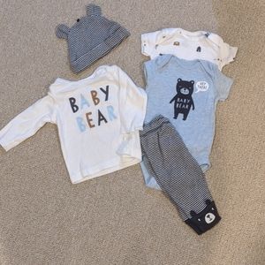 Size 3 months Carter's matching set